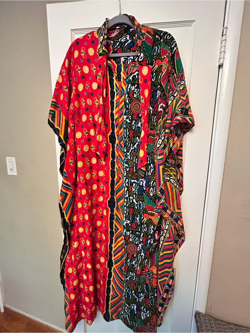 Vintage 1960s/70s Vibrant Multicolor Bohemian Kaftan